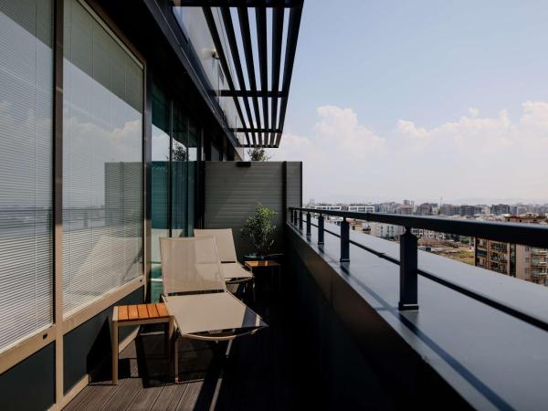 Best Western Premier Karsiyaka Convention & Spa Hotel : photo 8 de la chambre suite lit king-size premier - vue panoramique