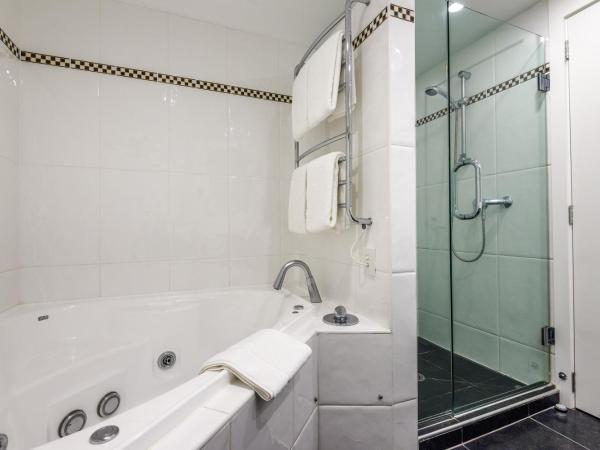 Chateau On The Park - Christchurch, A Doubletree By Hilton : photo 6 de la chambre suite junior