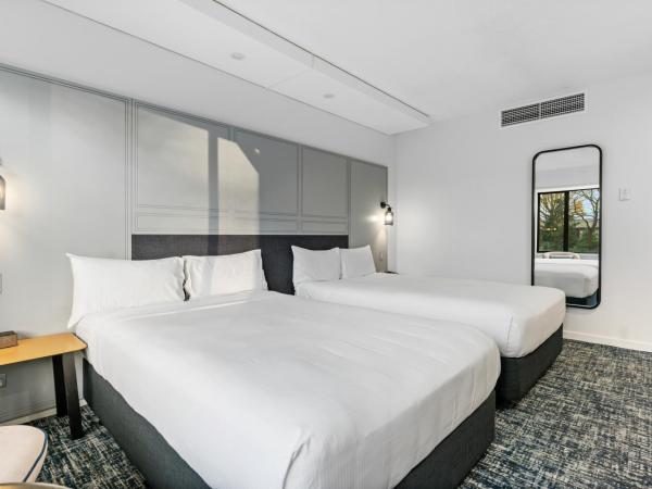 Chateau On The Park - Christchurch, A Doubletree By Hilton : photo 3 de la chambre chambre lits jumeaux