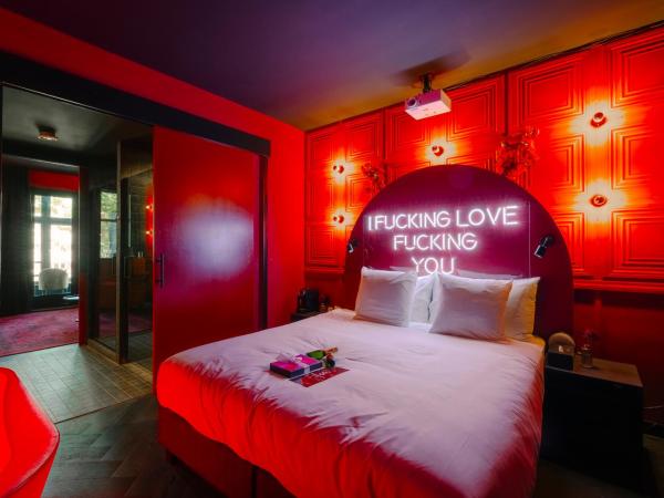 SUPPER Hotel : photo 1 de la chambre suite bar rouge