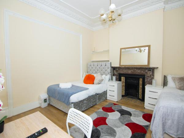 Victorian Woods BnB : photo 5 de la chambre chambre familiale avec salle de bains commune