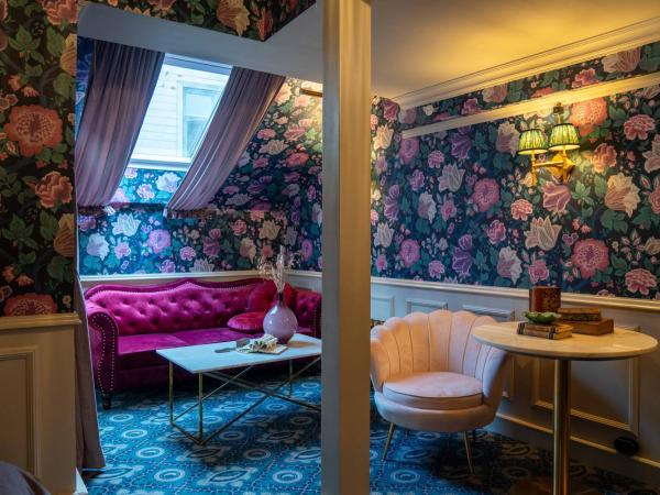 Charmante - Skostredet Hôtel : photo 9 de la chambre grande chambre noble