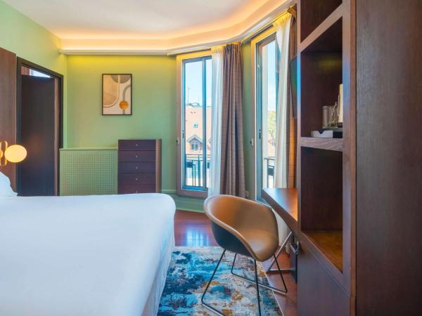 Le Splendid Hotel Lac D'Annecy - Handwritten Collection : photo 2 de la chambre chambre double deluxe avec balcon - côté lac