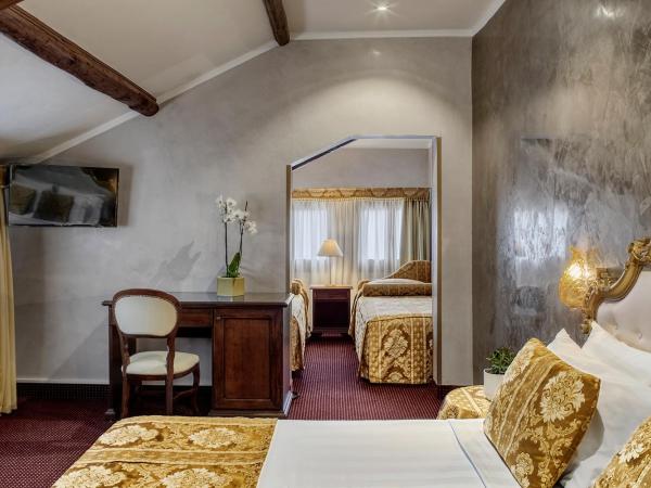 Hotel Pausania : photo 2 de la chambre chambre quadruple