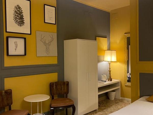 Central Suite Bed&Breakfast : photo 4 de la chambre chambre quadruple avec douche