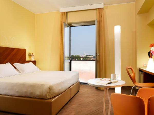 UNAHOTELS Mediterraneo Milano : photo 1 de la chambre chambre double supérieure avec vue