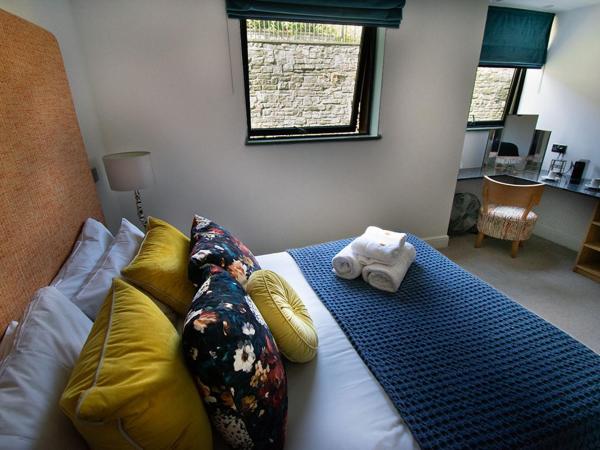 Beachcliff Rooms & Apartments : photo 8 de la chambre chambre double - vue sur jardin