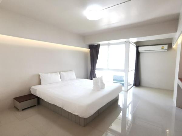 A Sleep Bangkok Sathorn : photo 9 de la chambre chambre double supérieure