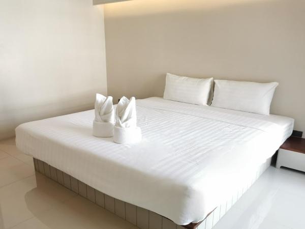 A Sleep Bangkok Sathorn : photo 5 de la chambre chambre double supérieure