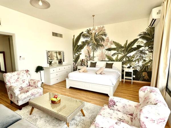 Casa Soraya : photo 3 de la chambre chambre lit king-size - vue sur jardin