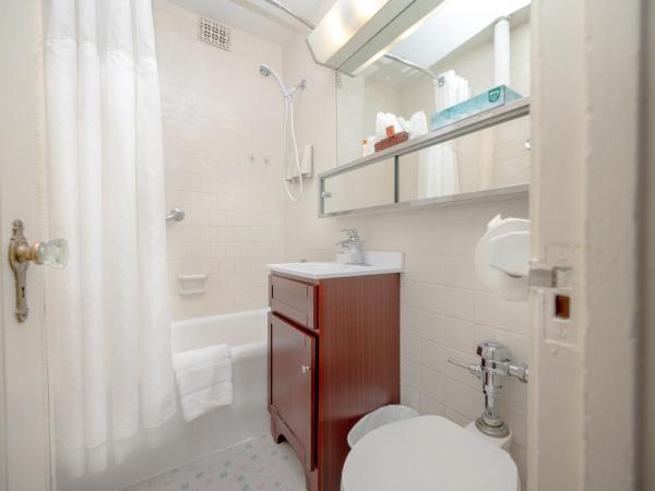 The Baroness Hotel : photo 3 de la chambre queen suite (no air-conditioning)