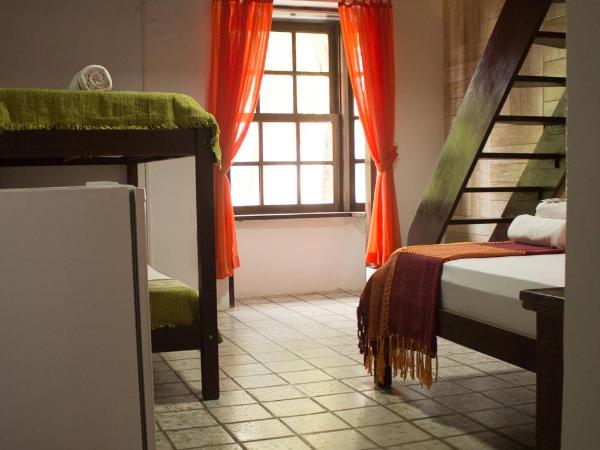 Pousada Casa da Pedra : photo 6 de la chambre chambre familiale (6 adultes)