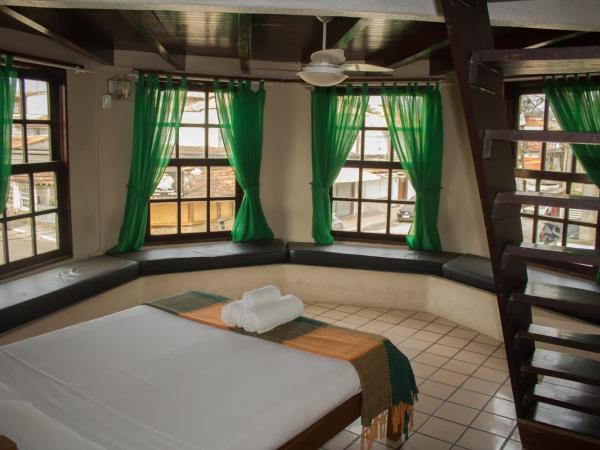 Pousada Casa da Pedra : photo 1 de la chambre chambre quadruple classique