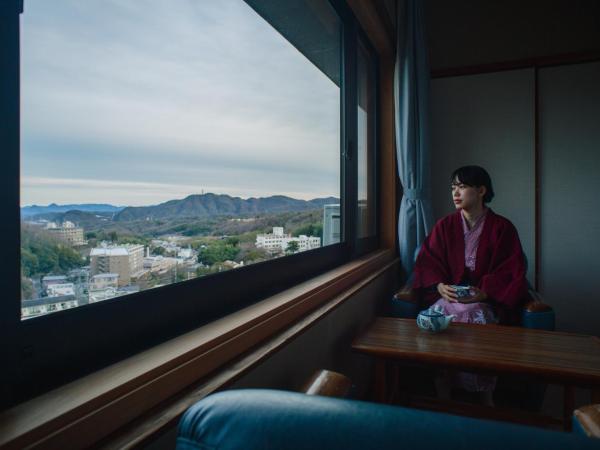 Negiya Ryofukaku : photo 2 de la chambre chambre de style japonais - vue sur la montagne et salle de bains commune - non-fumeurs