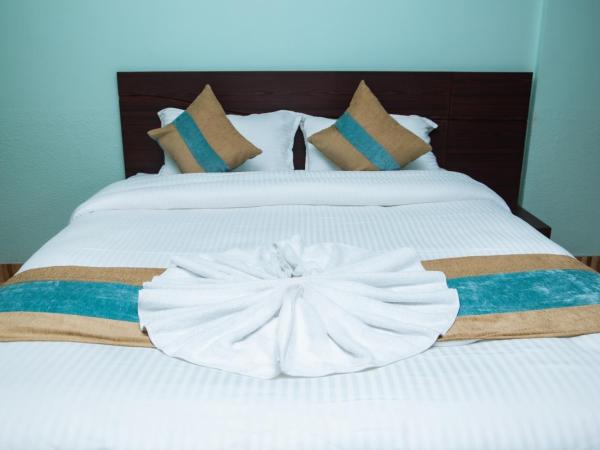 Yaksa Hotel Pvt. Ltd. : photo 9 de la chambre chambre double avec salle de bains privative