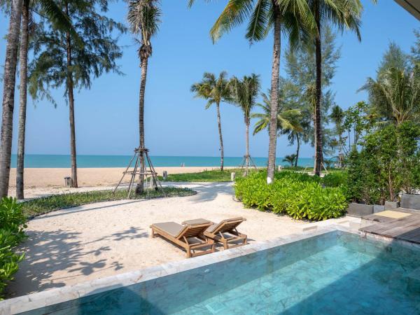 Devasom Khao Lak Beach Resort & Villas : photo 3 de la chambre villa front de mer avec piscine