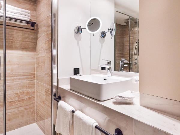 Mediterranean Hotel : photo 2 de la chambre suite junior - vue sur mer