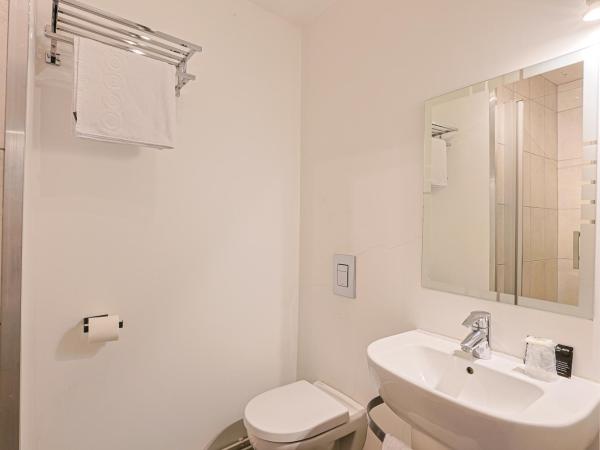 Hôtel François d'O : photo 3 de la chambre chambre simple avec douche 