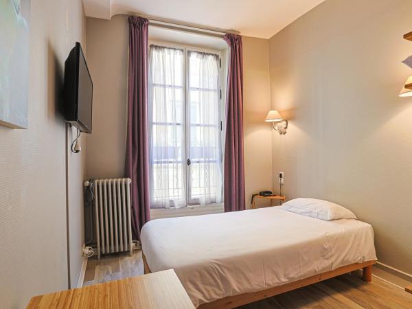 Hôtel François d'O : photo 1 de la chambre chambre simple avec douche 