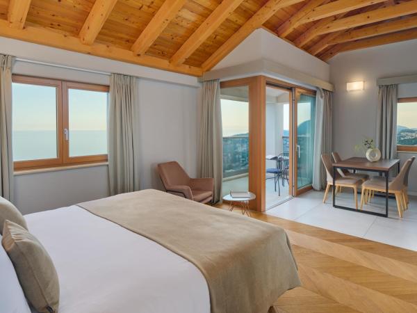 Palace Natali : photo 2 de la chambre suite avec balcon