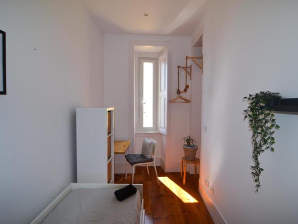Embassy Arriaga Private Elegance Rooms in Stylish Shared Apartment : photo 2 de la chambre chambre simple