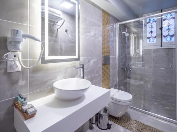 Best Pasaport Pier Otel Kadıköy : photo 3 de la chambre chambre double standard