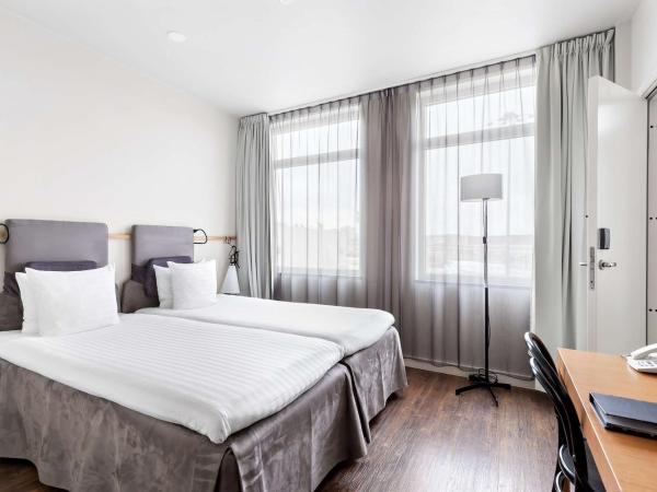 Best Western Plus Sthlm Bromma : photo 2 de la chambre chambre familiale avec 1 lit king-size et 2 lits simples