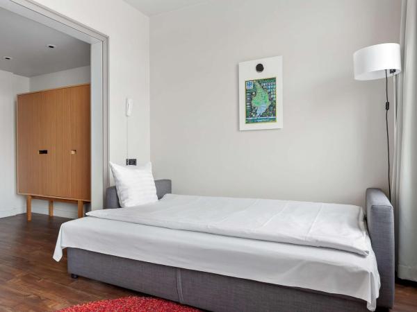 Best Western Plus Sthlm Bromma : photo 4 de la chambre chambre lit king-size deluxe avec canapé-lit
