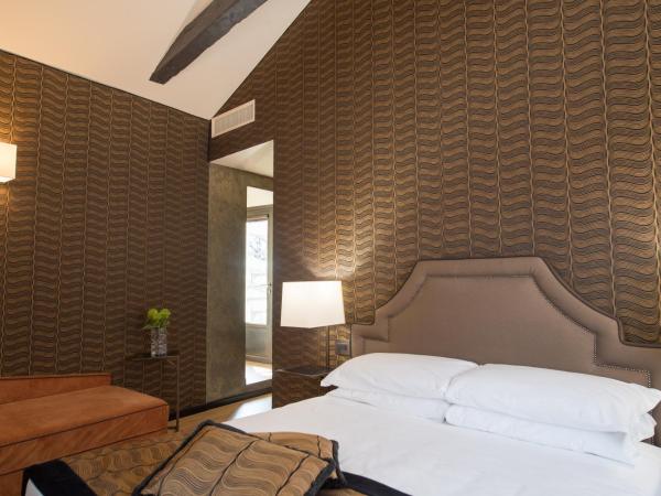 Hotel Paganelli : photo 2 de la chambre chambre double de charme altana - vue sur rue