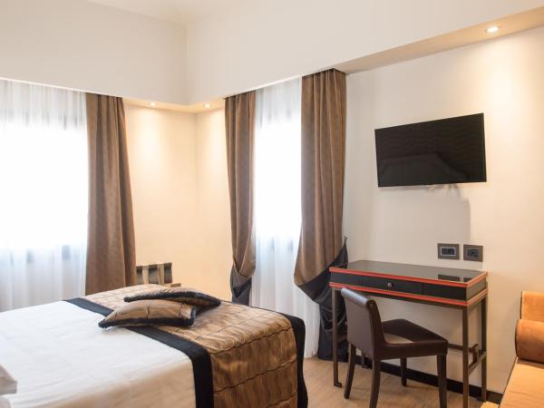 Hotel Paganelli : photo 4 de la chambre chambre double de charme altana - vue sur rue