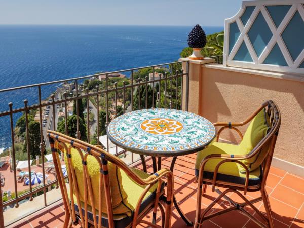 Grand Hotel San Pietro Taormina : photo 9 de la chambre chambre premium deluxe avec terrasse