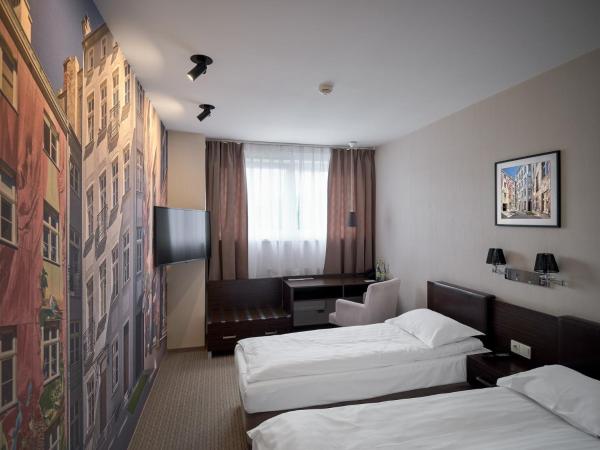 Iness Hotel : photo 4 de la chambre chambre lits jumeaux spacieuse