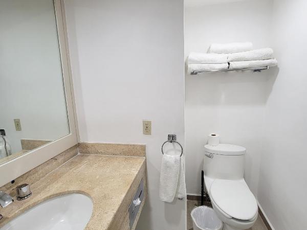 Beachfront Getaway Condo : photo 9 de la chambre appartement - vue sur mer