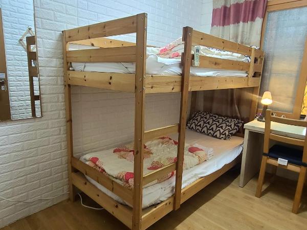 Appletree Guesthouse : photo 7 de la chambre petite chambre lits jumeaux