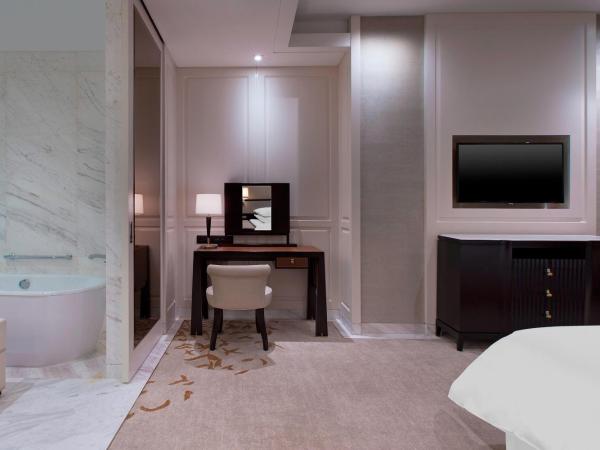 Sheraton Qingdao Licang Hotel : photo 1 de la chambre club lounge access, suite, 1 king