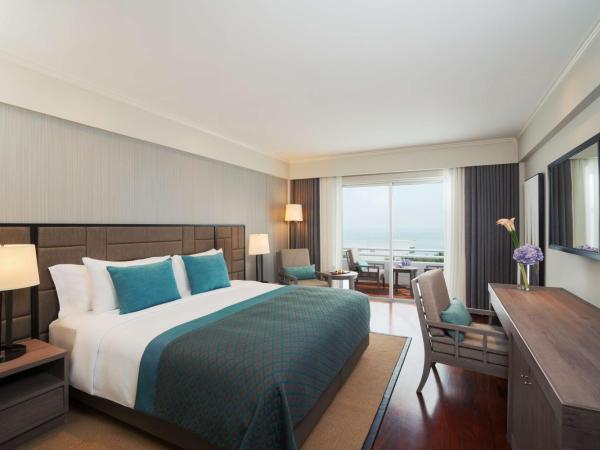 Avani Pattaya Resort : photo 1 de la chambre chambre deluxe - vue sur mer
