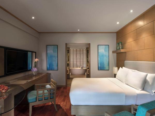 Avani Pattaya Resort : photo 1 de la chambre suite junior avec terrasse