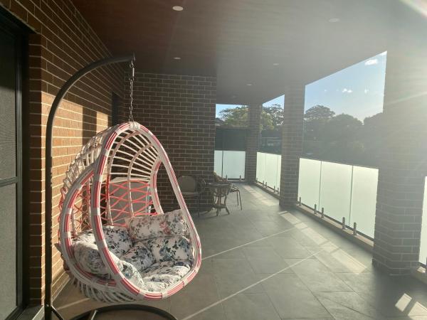 Penshurst Guest House : photo 2 de la chambre chambre lit queen-size avec balcon