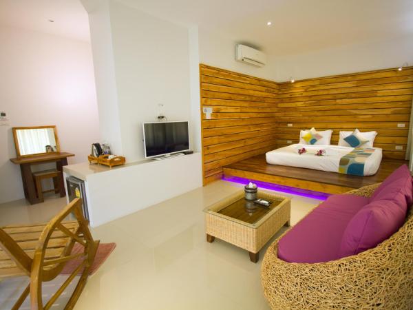 Good Times Resort Kanchanaburi : photo 1 de la chambre chambre double deluxe - vue sur rivière