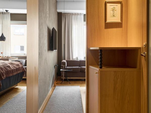 Mornington Hotel Stockholm : photo 7 de la chambre chambre supérieure oak lit queen-size