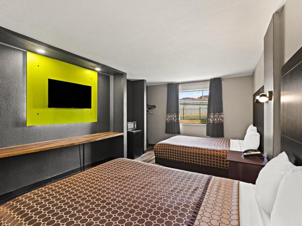 Scottish Inns Austin Downtown : photo 2 de la chambre chambre 2 lits queen-size - non-fumeurs