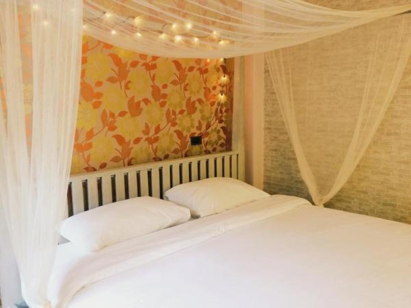 Changpuak Hotel : photo 2 de la chambre chambre double supérieure