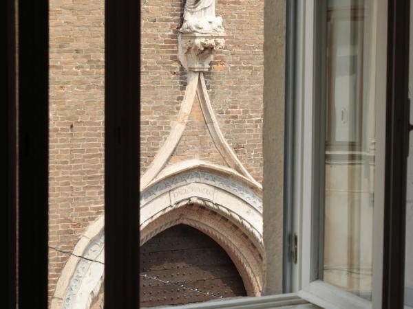 B&B Cangrande di Danese-Viviani : photo 7 de la chambre chambre double ou lits jumeaux avec salle de bains privative