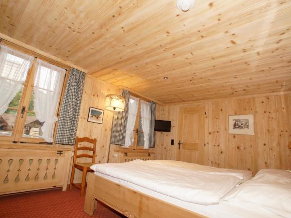 Posthotel Rössli : photo 4 de la chambre chambre double standard