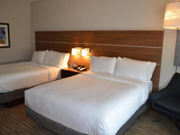 Holiday Inn Express & Suites - Charlotte NE - University Area, an IHG Hotel : photo 3 de la chambre suite double