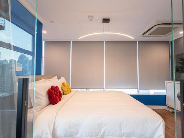 Tung Nam Lou Art Hotel : photo 3 de la chambre signature two bedroom penthouse duplex