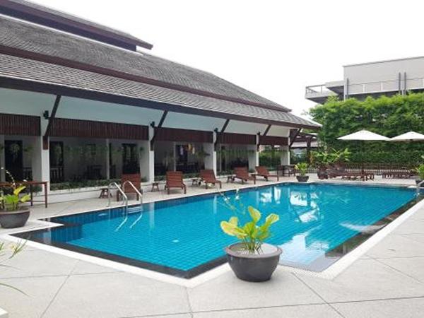 Villa Sanpakoi : photo 3 de la chambre hébergement lits jumeaux supérieur - vue sur piscine