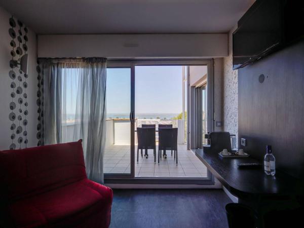 Hôtel Le Nautic : photo 2 de la chambre suite avec terrasse - vue sur mer
