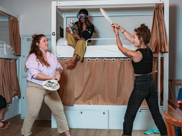 Georges Hostel & Café : photo 2 de la chambre lit simple dans dortoir pour femmes