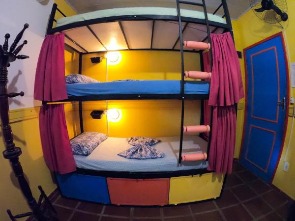 Solar Hostel Búzios : photo 4 de la chambre lit superposé dans dortoir pour femmes 
